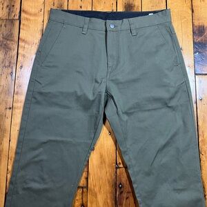 Volcom Men’s 32 (Fits 34x32) Army Green Chino Pants Straight Fit True To This
